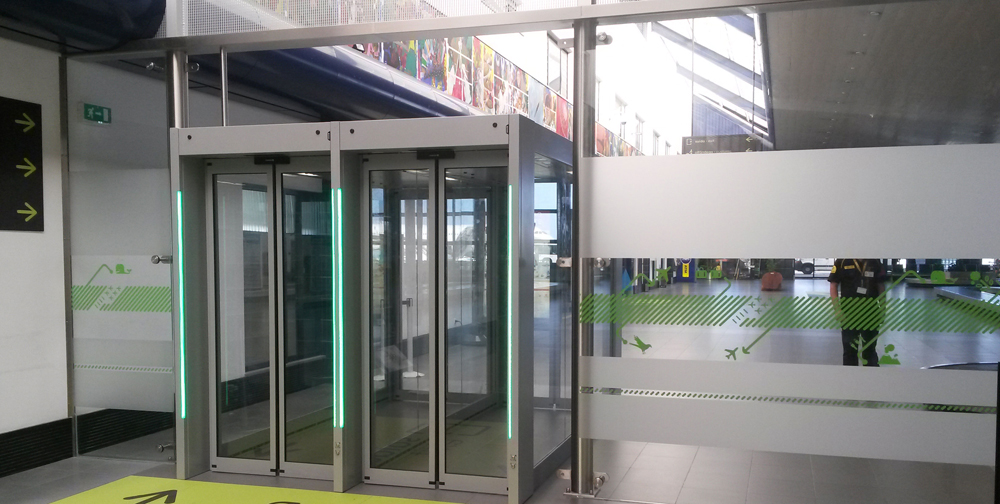 pasillo antirretorno manusa aeropuerto airport non return hall