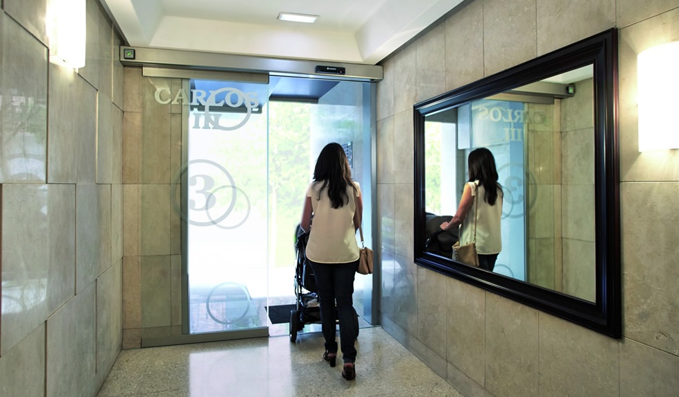 comunidad propietarios residencial seguridad higienica higiene manusa puerta automatica prevencion