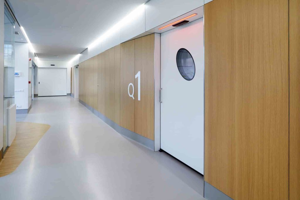 manusa automatic doors hermetic hospital oftalmologia barcelona