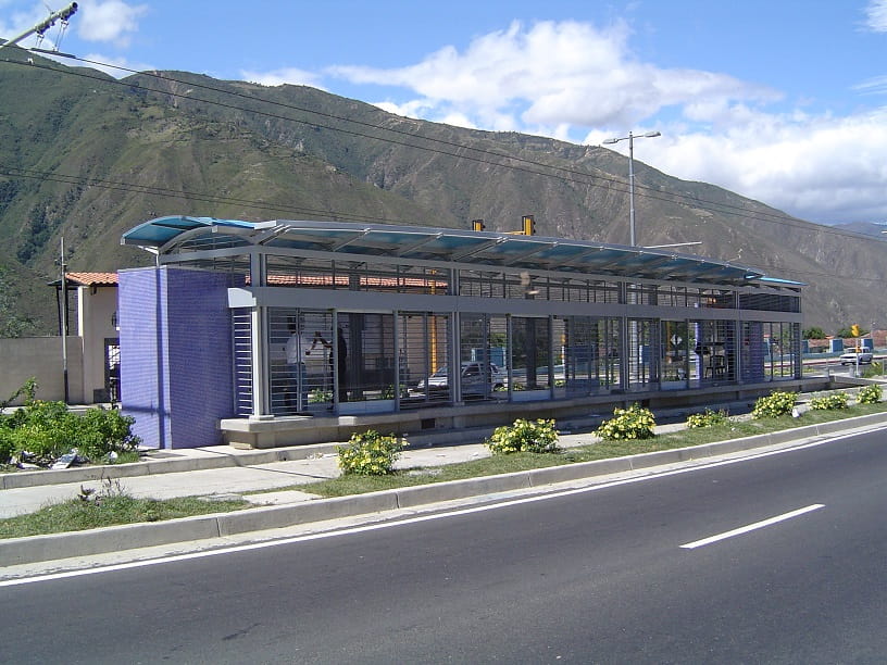 troleBus merida venezuela estacion parada darsena transmerida transporte puertas automaticas
